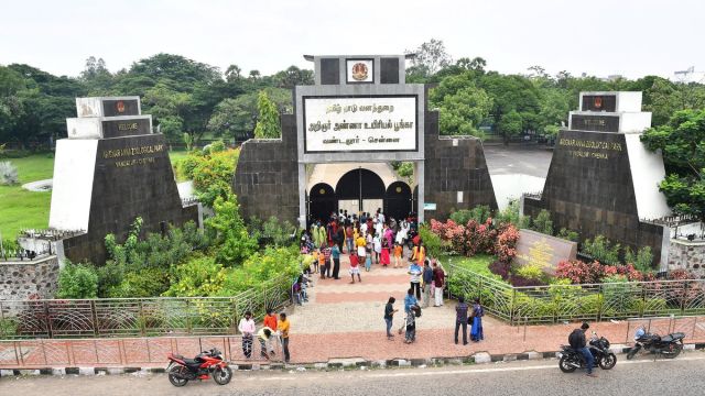 Vandalur Zoo